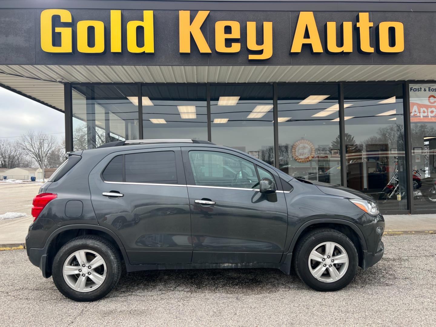 2017 Gray Chevrolet Trax LT AWD (3GNCJPSB2HL) with an 1.4L L4 DOHC 16V engine, 6A transmission, located at 1633 W Kimberly, Davenport, IA, 52806, (563) 323-5341, 41.559456, -90.598732 - Photo#0